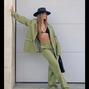 Nakd x Bruna Bear Hel kostym  - Kostym Byxor 34 Kavaj 36