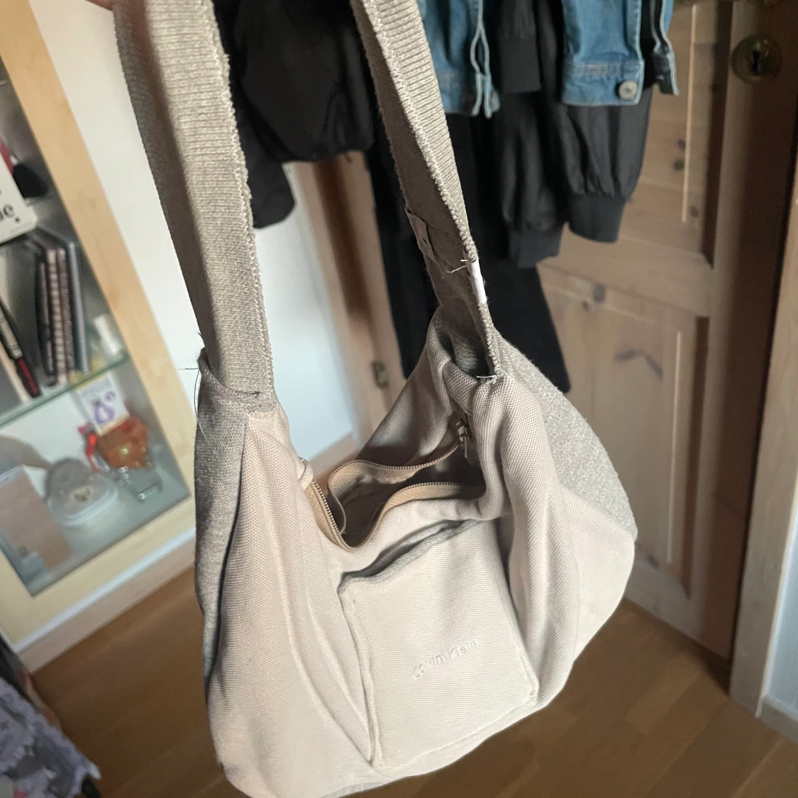 Calvin klein väska - 90