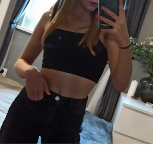 Topp - Aldrig använd men bortklipt lapp och därav nyskick. Säljer på grund av att den aldrig används. Skriv vid frågor och funderingar (frakt tillkommer).