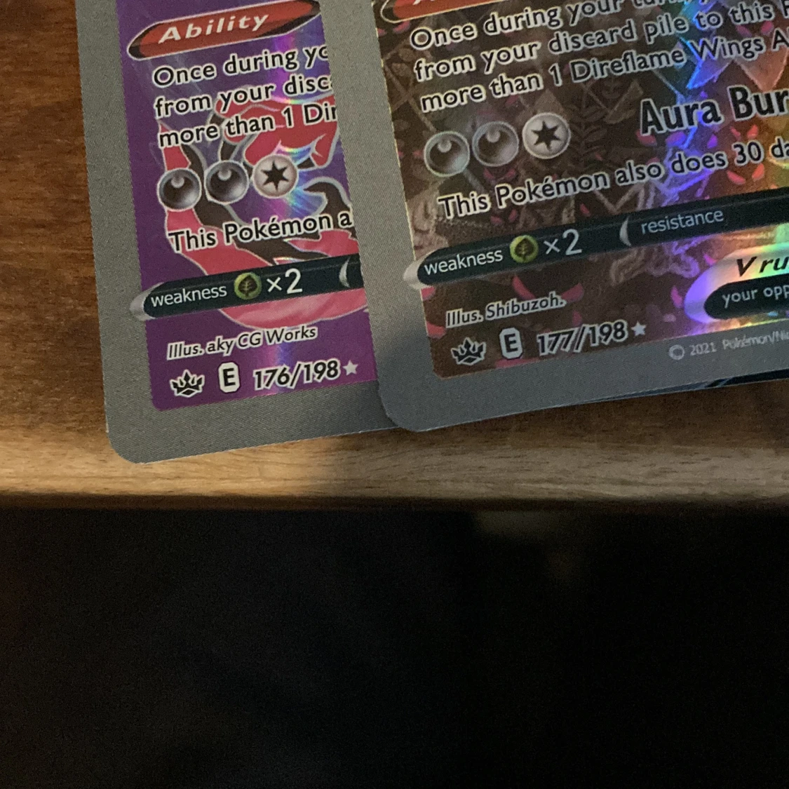 Galarian Moltres V 176-177/198 Pokémon - 90