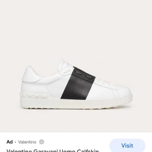 Söker valentino - Söker Storlek 43/44 runt 2500. Kan mötas i stockholm. 