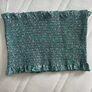 Tub topp - Fin grön tub top från Shein, aldrig använd 