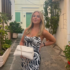 Klänning  - Intressekoll.