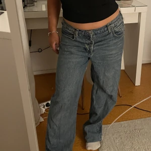 Baggy jeans - Par skit snygga baggy jeans från asos. Använder ej längre men är fof i bra skick!  (Är 156cm!)