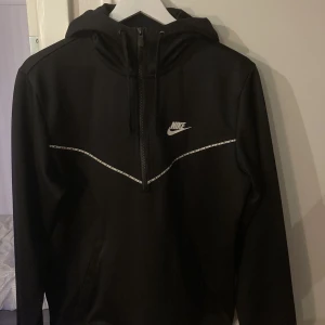 Nike hoodie - Använd fåtal gånger