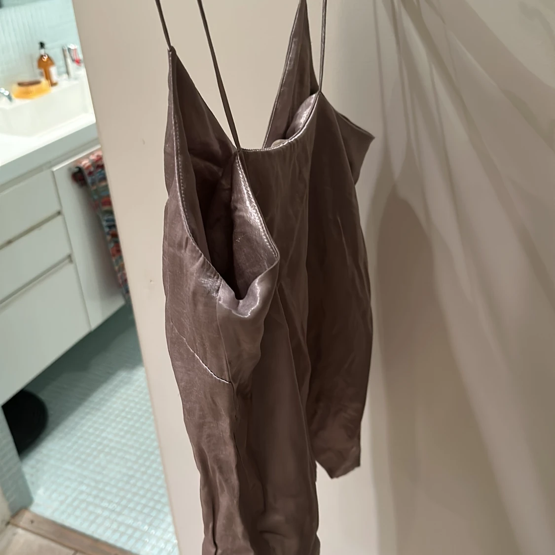 Spagettilinne i glansig sandfärg - 91