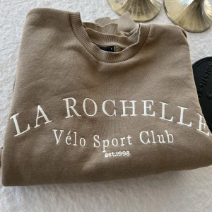 Sweatshirt gina - Använd men i gott skick. L för oversize.