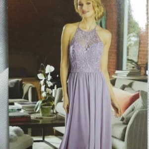 Prom klänning - Fin klänning, användas en gång bara. Strolek 42 Priset är förhandlingsbart.