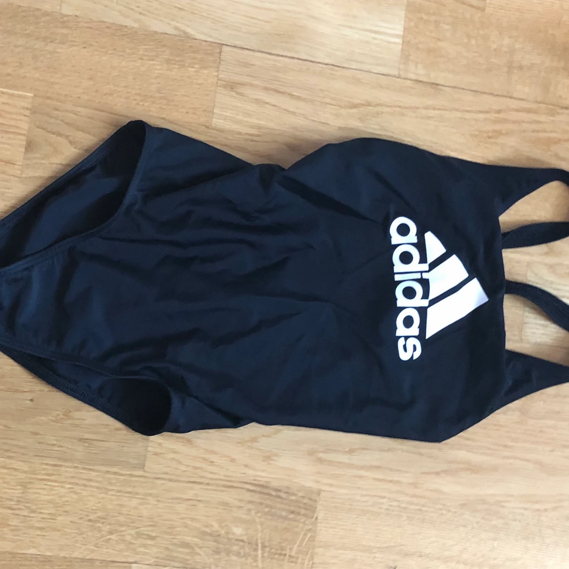 Adidas tretch baddräkt för barn