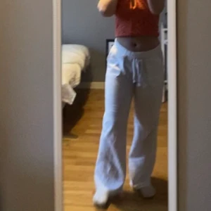 Linnebyxor - Säljer mina sjukt snygga vita linnebyxor! Kom privat för mer bilder, pris kan diskuteras