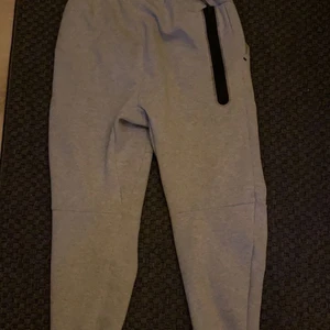 Nike teach byxor  - Helt ny typ, priset kan diskuteras vid snabb äffar 