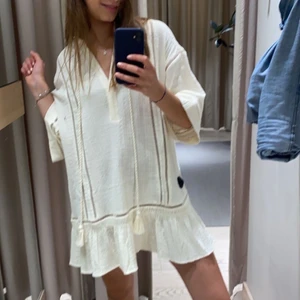 Klänning hm - Oanvänd klänning från hm