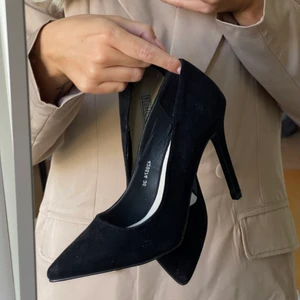 Svarta klackar - Svarta klackar från Nelly, aldrig använda