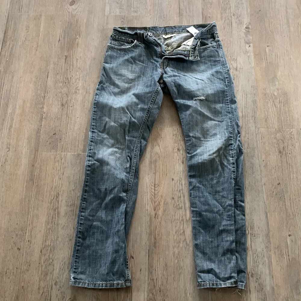 6/10kond säljer för dem är för små. Jeans & Byxor.