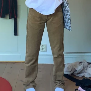 Manchester Byxor - Jätte fina manchester byxor!! använd 2-3 ggr. skriv för mer info :)