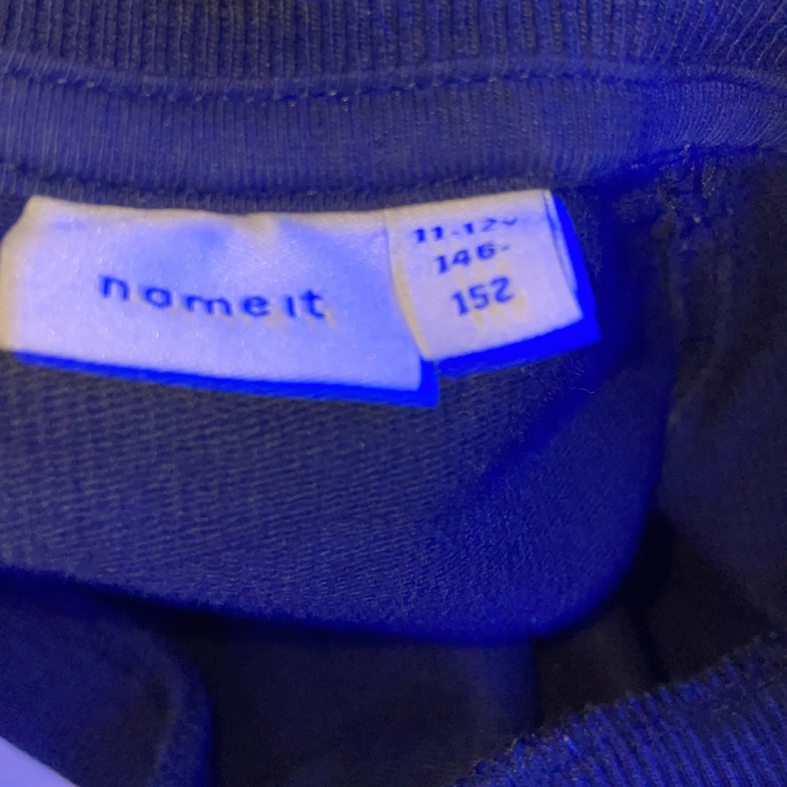 En clean långärmad tröja - 91