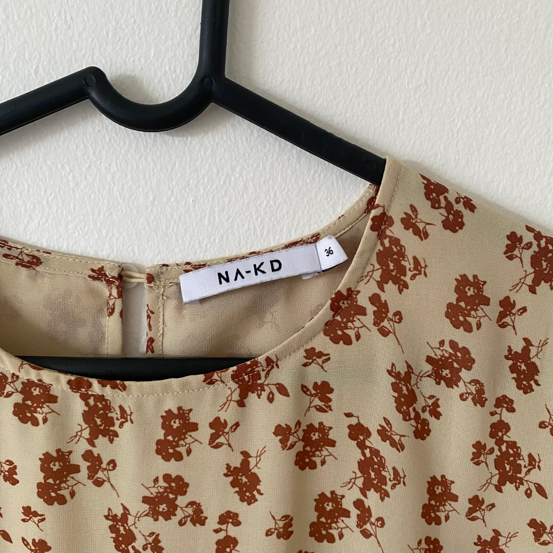 Blommig klänning - 90