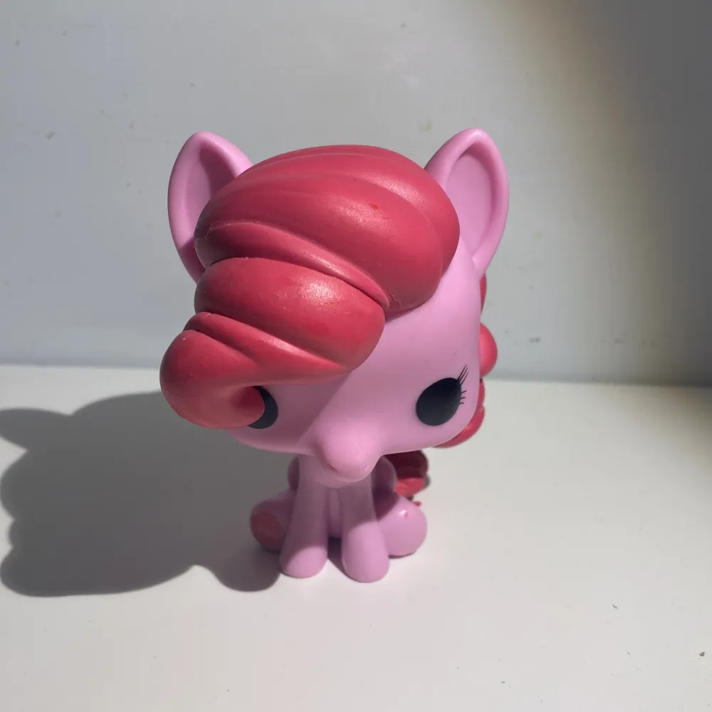 A My Little Pony - Pinkie Pie Funko Pop figure.  No box included. Good condition Price on Amazon 922kr No shipping. Övrigt.