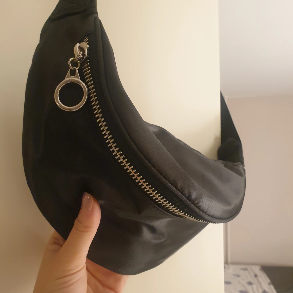 Oanvänd väska från Gina Tricot 