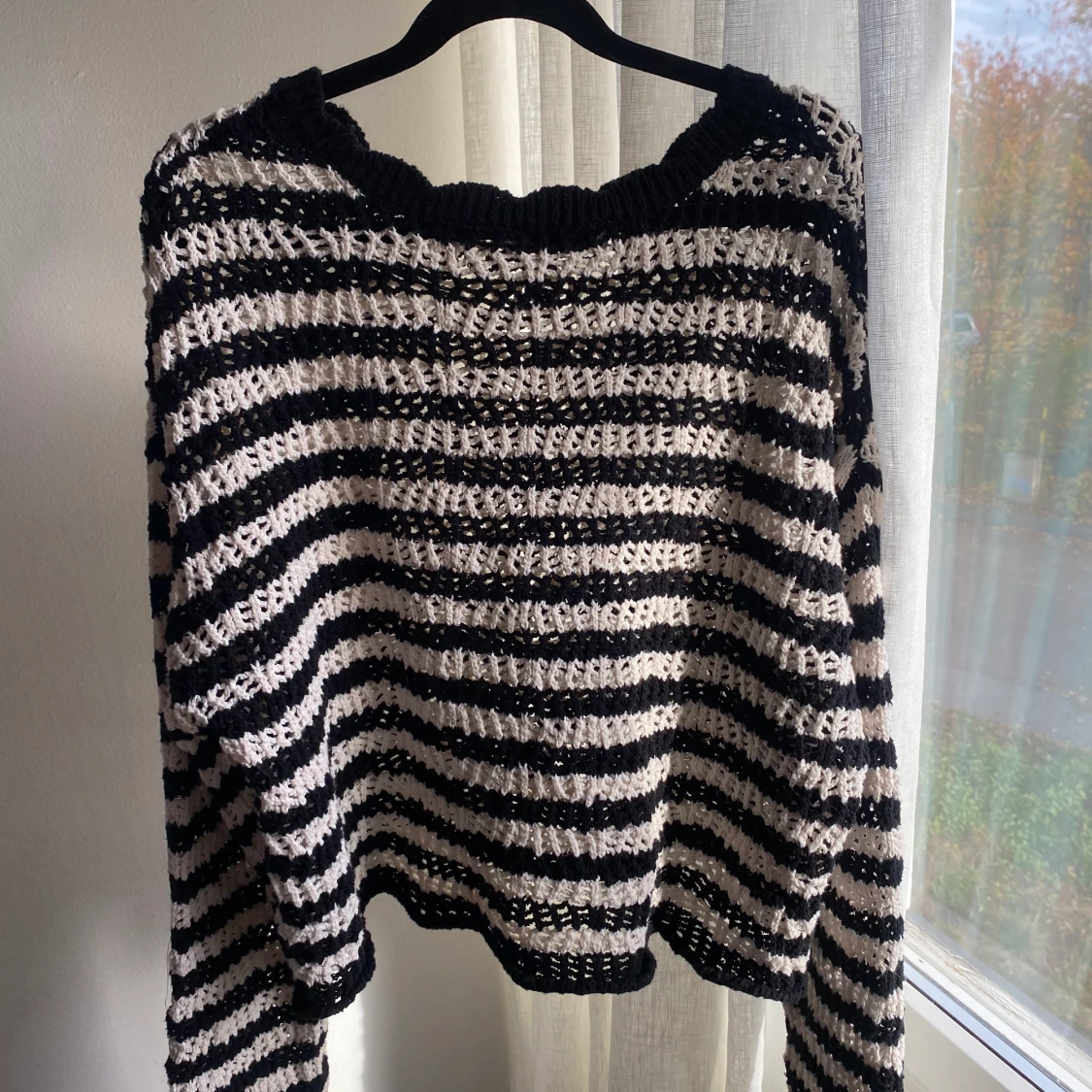 Randig stickad tröja