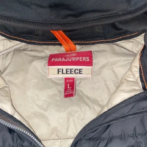 Parajumper jack - Den är väldigt liten i storleken