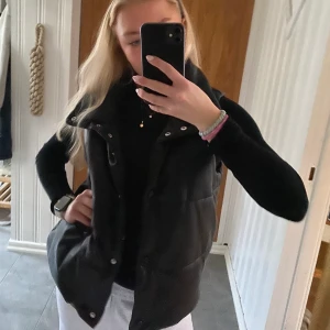 Svart väst från nakd!  - Väst från nakd 💕