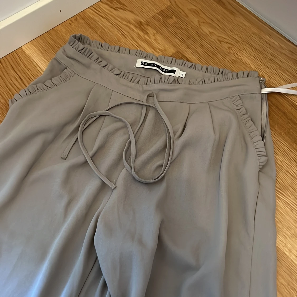 Kostym byxor hög i midja storlek S - 90