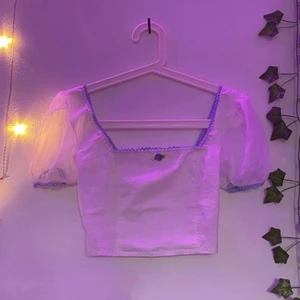 Dollskill Sugar Thrillz Top - Kort söt top som är köpt 2020 för en konsert och har bara använt den då