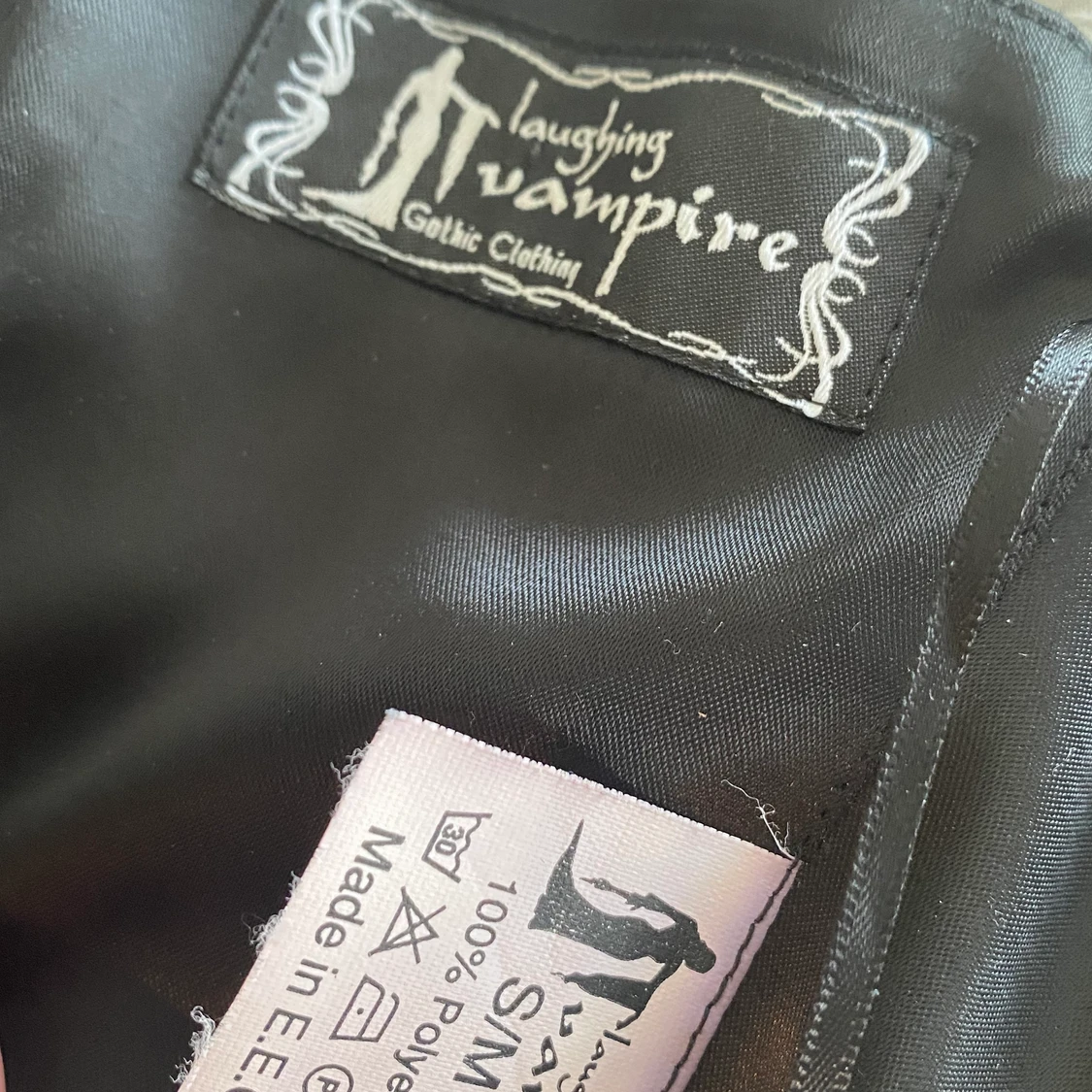 Korsett, laughing vampire - 91