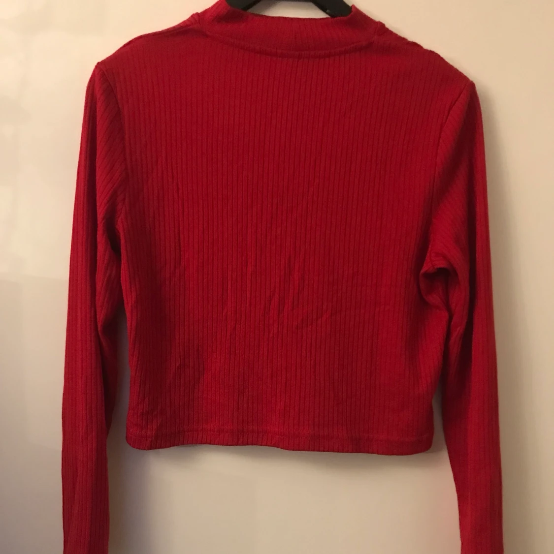 Långärmad röd tröja - 90