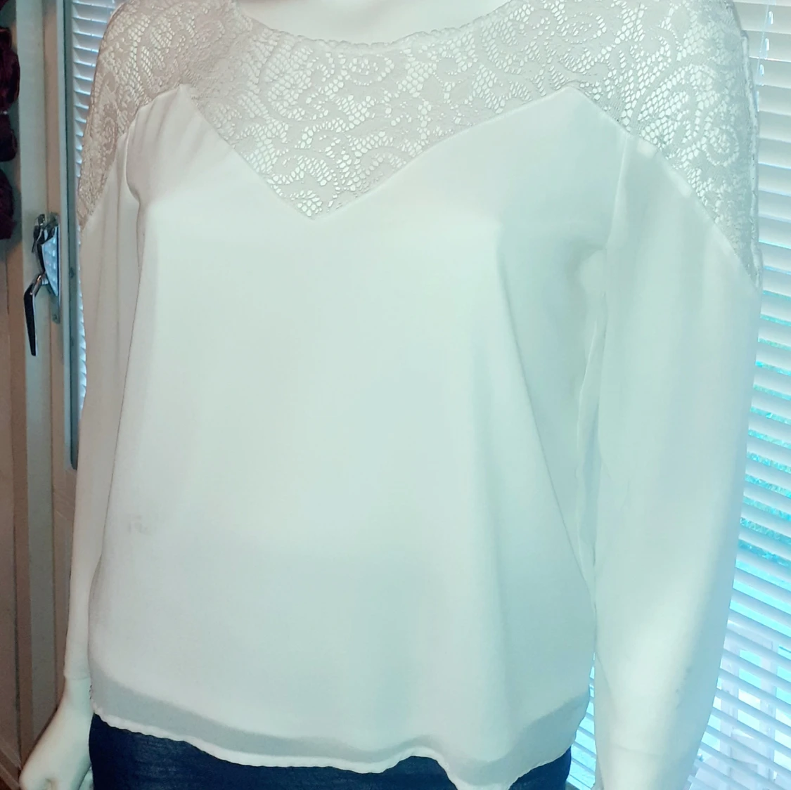 Jättefin vit spetsblus - 90