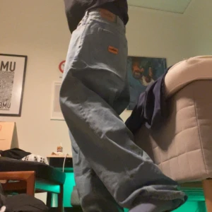 Baggy y2k butters - Tvärfeta butter goods byxor i 3232 billigare vid snabb affär 