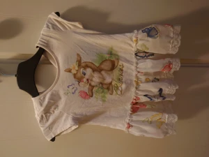 Monnalisa topp - Storlek 92. Använd ett fåtal gånger