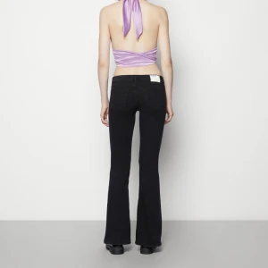 Only jeans - Only jeans från zalando köpta för 400 i storlek 27 x 30 men passar perfekt för mig som brukar ha xs i jeans me dock FÖR KORTA 💔 för mig som är 167 skulle passa någon som är 160 