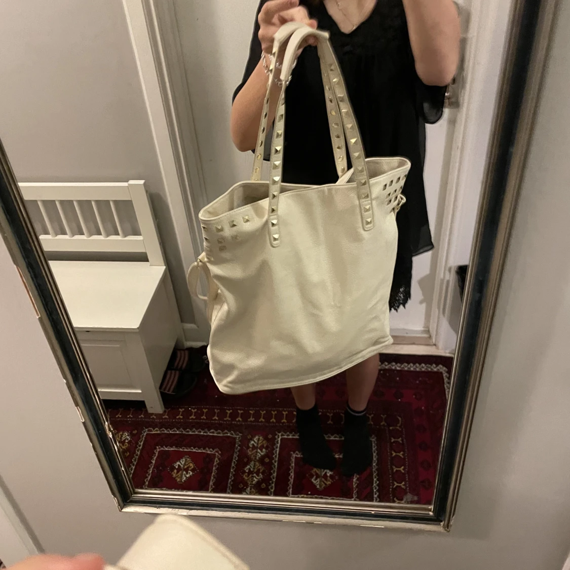 Väska med nitar - 91