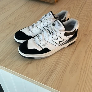 New balance 550 white black rain clud - Knappt andvända. Storlek 46,5 men passar 45,5