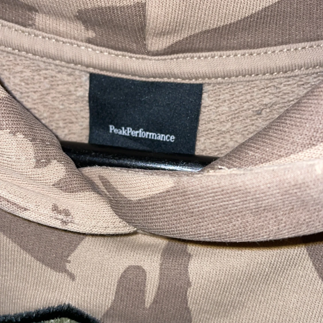 Peak performance strl 170 huvtröja hoodie  - 90