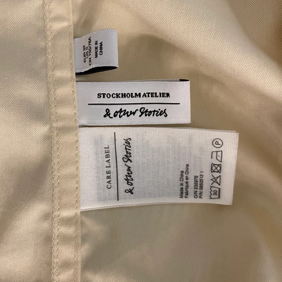 Beige trenchcoat från & other stories - 91