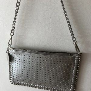 Stella väska  - En jätte fin ställa väska som passar till typ allt 