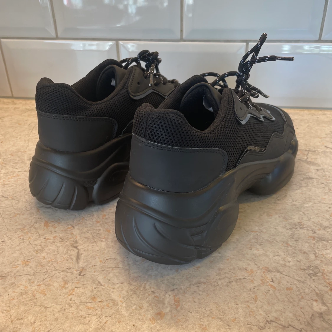 Sneakers från ASOS storlek 39 - 91