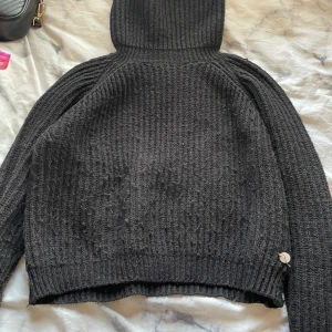 Gillar inte tröjor med krage - Vill inte ha längre 