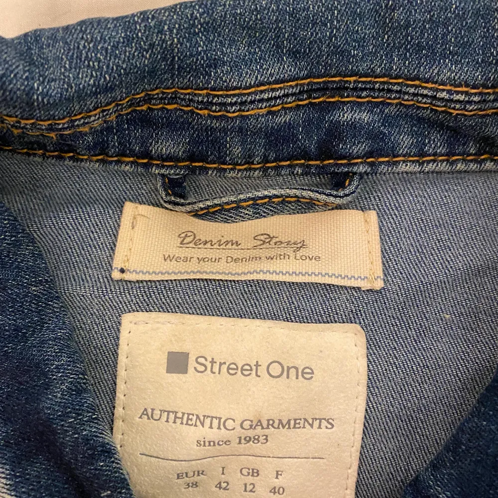 Super fin jeans jacka💕 från Street one. Jackor.