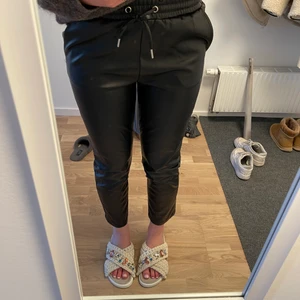 Byxor - Skinnbrallor från nakd 