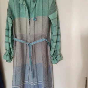 Fin retro mint rutig sommarjacka - 100% ull oanvänd passar stl M/L pris 1000kr eller högsta budgivning. Old Molly Still. 