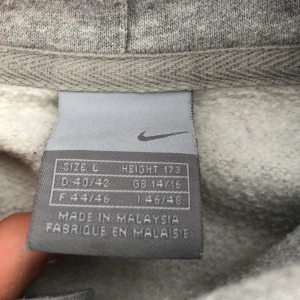 Vintage Nike hoodie. Storlek M  - Står Large men den sitter som M 