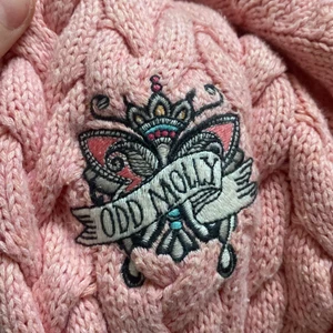 Odd Molly storlek 4 motsvarar storlek XL - Plagget är ganska liten i storleken, använd ett få tal gånger