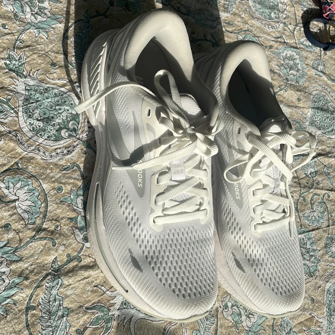 Brooks adrenaline gts 41 - 93