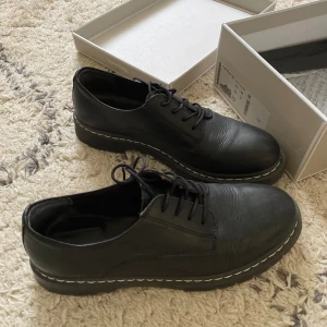 Doc Martens liknande skor - Snörskor från tamaris🌻🌻 