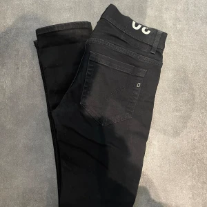 Dondup jeans  - Dondup George, bra skick. Size 30, hör av er vid funderingar!!