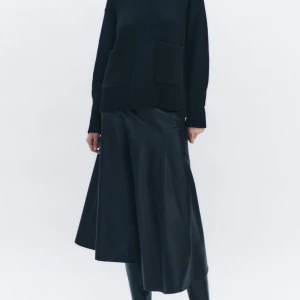SÖKER DENNA I XL - Hej söker denna tröja ifårn zara i storlek Xl hör av dig om du har en 